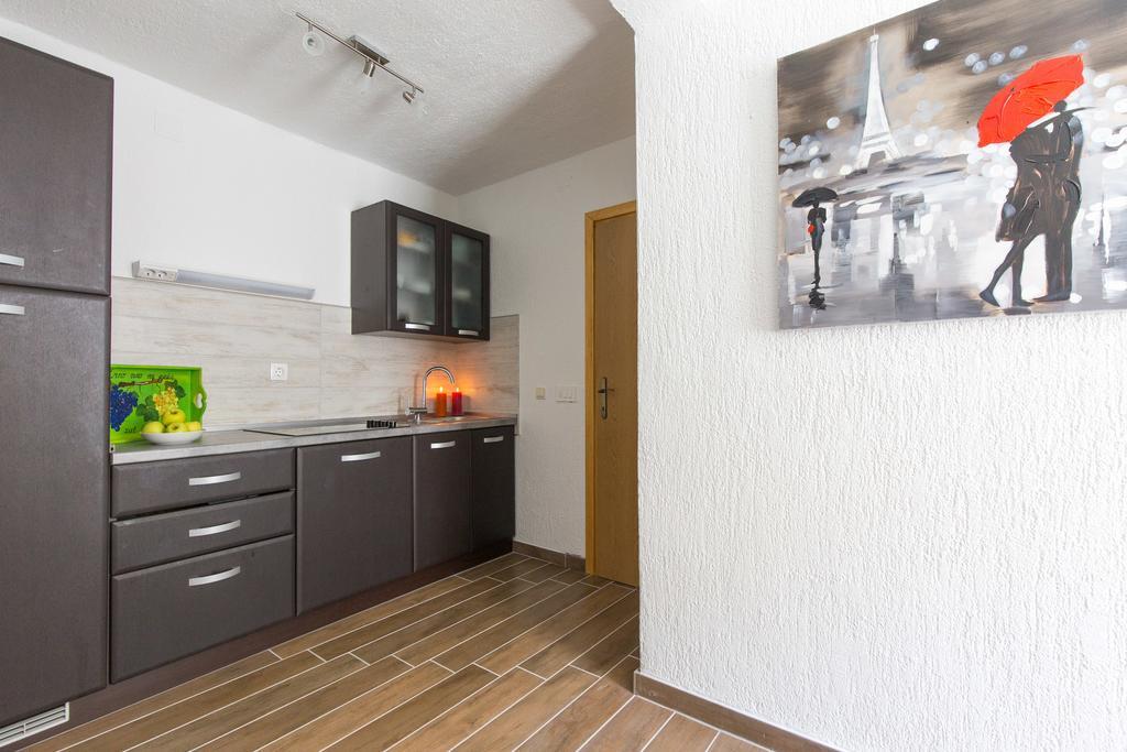 Appartement Yvonne à Krk Town Extérieur photo